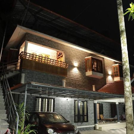 Anandam Stays - Premium 3Bhk Plush Homestay, Vaikom Near Kumarakom Exteriér fotografie