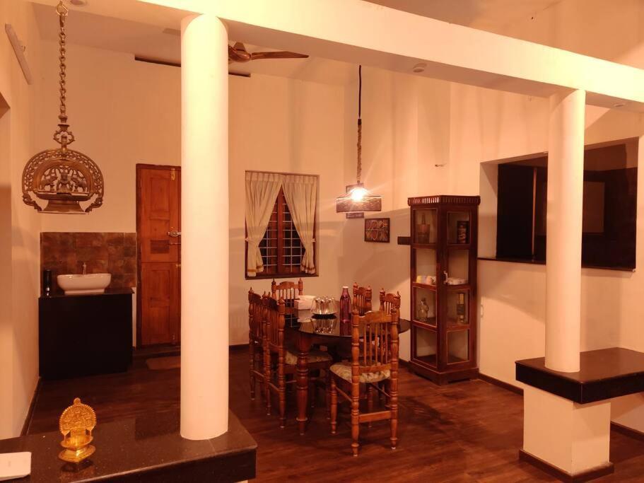 Anandam Stays - Premium 3Bhk Plush Homestay, Vaikom Near Kumarakom Exteriér fotografie