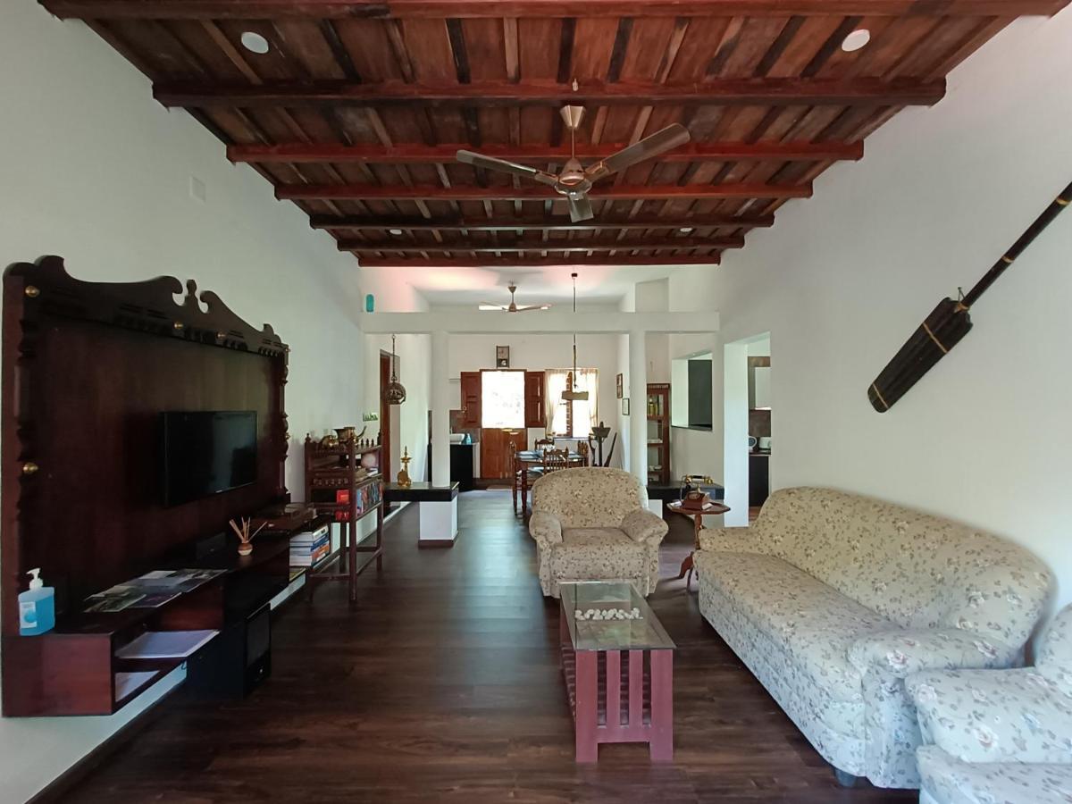 Anandam Stays - Premium 3Bhk Plush Homestay, Vaikom Near Kumarakom Exteriér fotografie